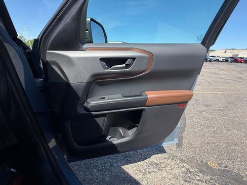 Certified 2025 Ford Bronco Sport Outer Banks w/ Outer Banks Tech Package+ AWD/4WD image 16