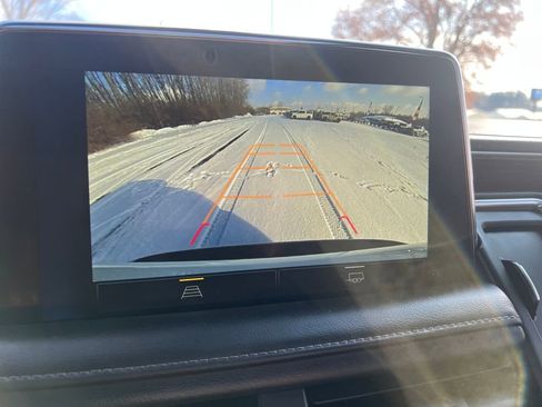 Used 2022 Chevrolet Tahoe Z71 image 17