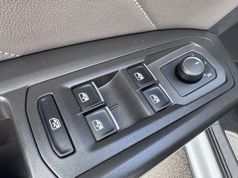 Used 2022 Volkswagen Atlas SE image 33