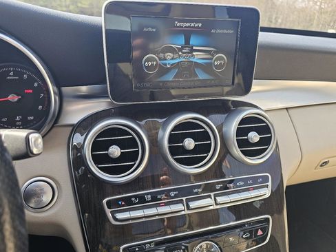 Used 2017 Mercedes-Benz C 300 4MATIC Sedan image 12