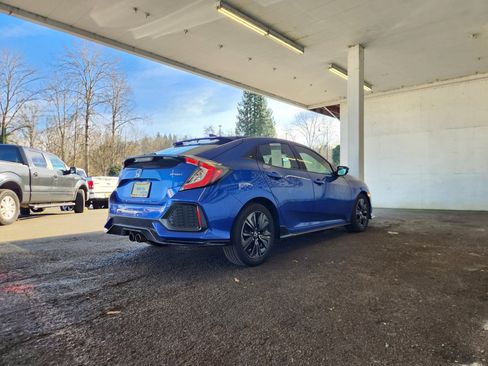 Used 2018 Honda Civic Sport image 3
