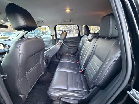 Used 2016 Ford Escape SE w/ SE Leather Comfort Package FWD image 16
