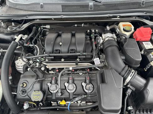 Used 2015 Ford Taurus SEL w/ Equipment Group 201A AWD/4WD image 24