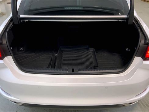 Used 2024 Lexus ES 350 w/ Premium Package FWD image 9