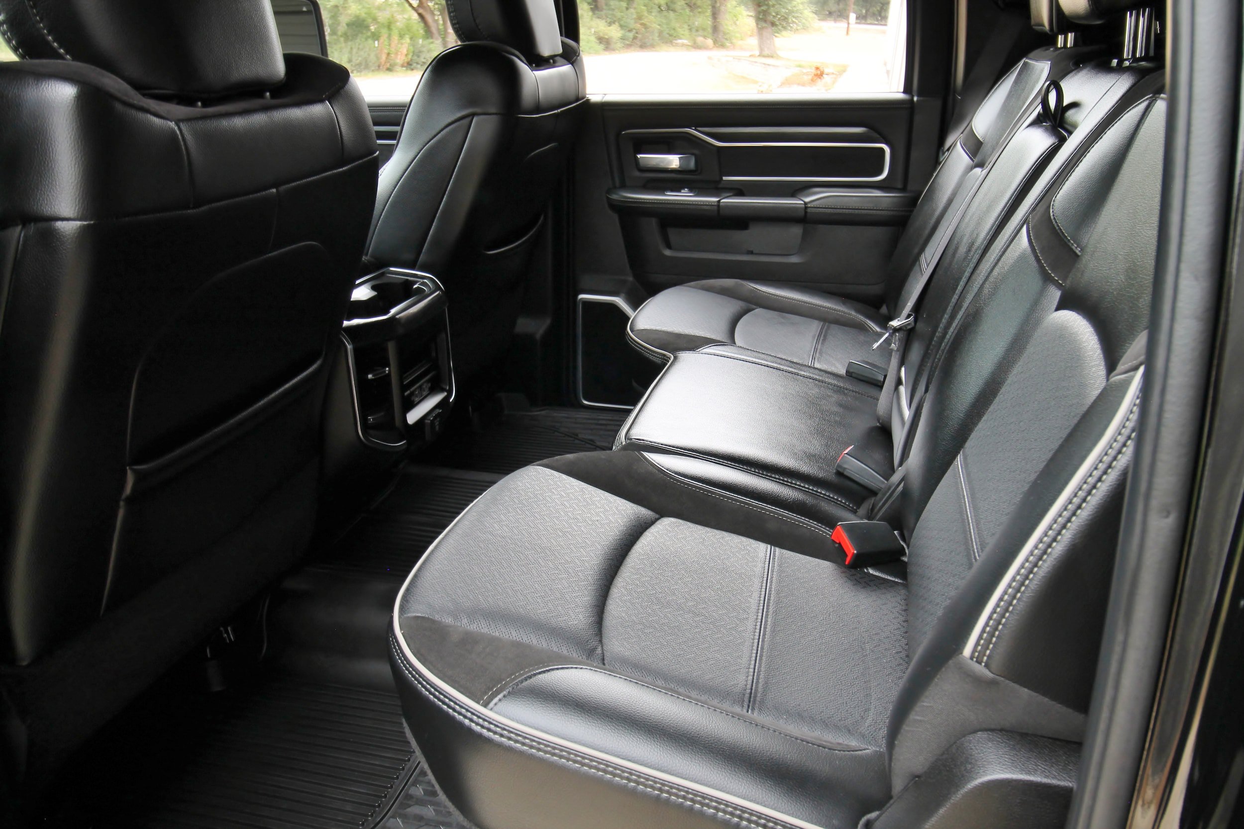 Used 2024 RAM 3500 Laramie w/ Night Edition AWD/4WD image 47