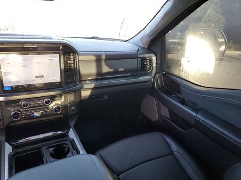 Used 2025 Ford F250 Lariat w/ Lariat Ultimate Package image 15