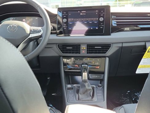 New 2026 Volkswagen Jetta SE image 11