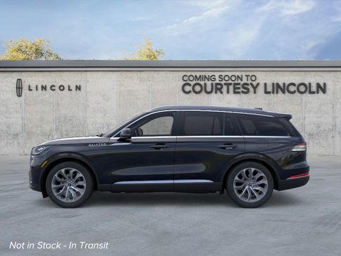 New 2026 Lincoln Aviator AWD image 3