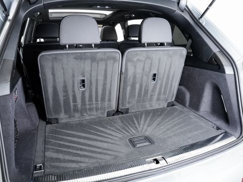 Certified 2025 Audi Q7 3.0T Premium Plus image 26