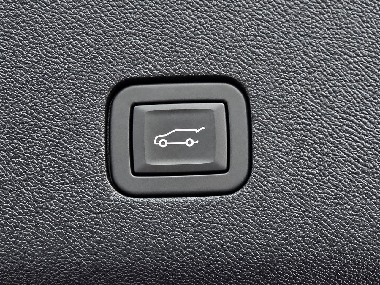 Certified 2024 Cadillac XT6 Premium Luxury FWD image 29