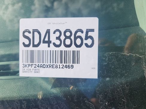 Used 2024 Kia Forte LXS FWD image 4