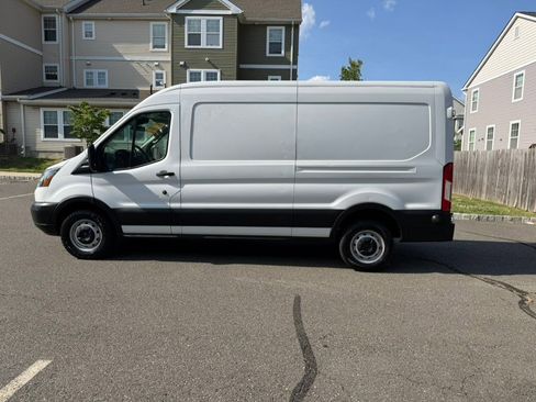 Used 2019 Ford Transit 250 148 Medium Roof RWD image 9