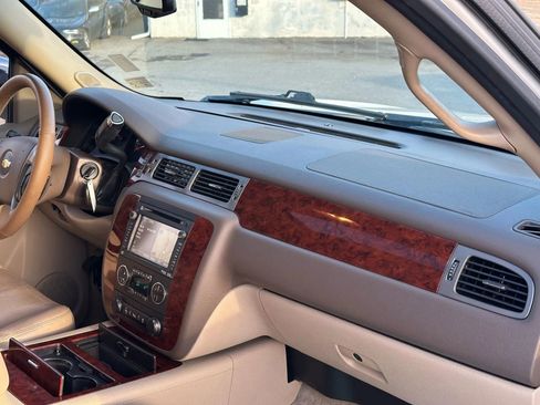 Used 2013 Chevrolet Tahoe LTZ image 16