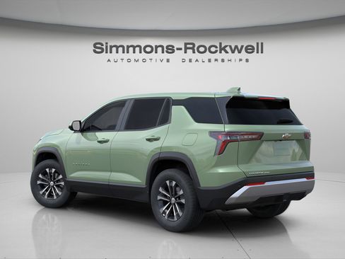 New 2026 Chevrolet Equinox LT image 3