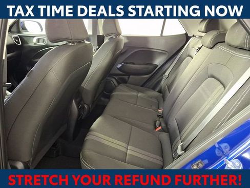 Certified 2025 Hyundai Venue SEL image 11