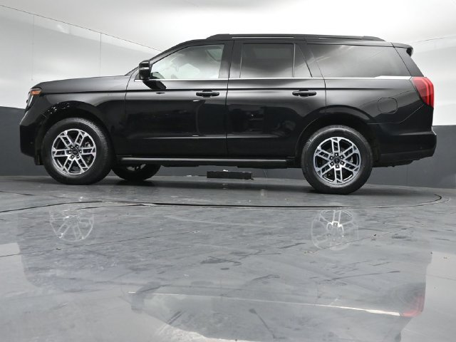 Certified 2025 Ford Expedition Active AWD/4WD image 42