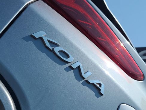 Used 2018 Hyundai Kona Limited AWD/4WD image 16