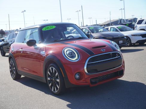 Used 2021 MINI Cooper S w/ Signature Upholstery Package FWD image 1