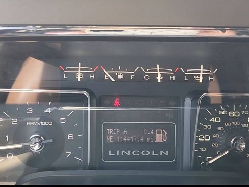 Used 2013 Lincoln Navigator 4WD image 29