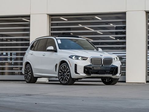 New 2026 BMW X5 xDrive40i w/ M Sport Package image 2