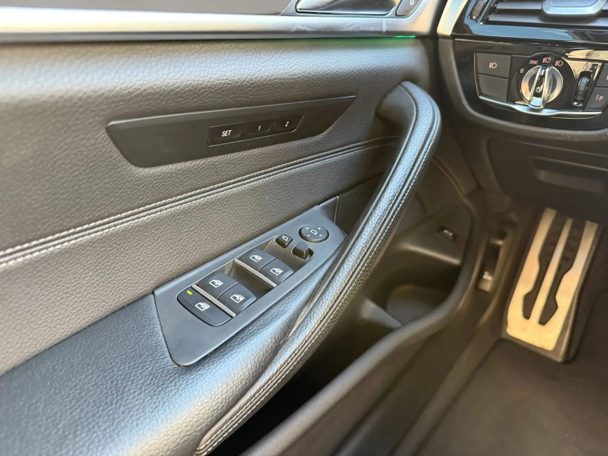 Used 2017 BMW 530i RWD image 24