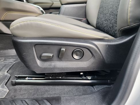 Used 2024 Chevrolet Colorado ZR2 w/ Technology Package image 23