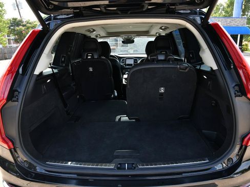 Used 2025 Volvo XC90 B6 Ultra w/ Lounge Package AWD/4WD image 9