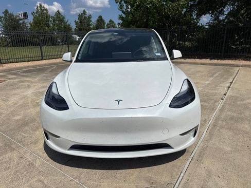 Used 2022 Tesla Model Y Performance AWD/4WD image 2