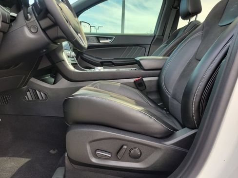 Certified 2022 Ford Edge ST w/ Equipment Group 401A AWD/4WD image 19