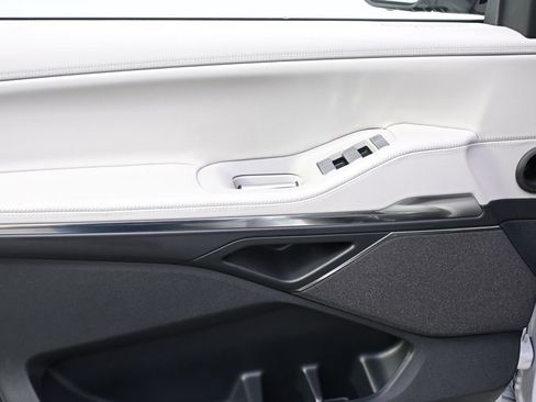 New 2026 Lincoln Navigator Reserve AWD/4WD image 23