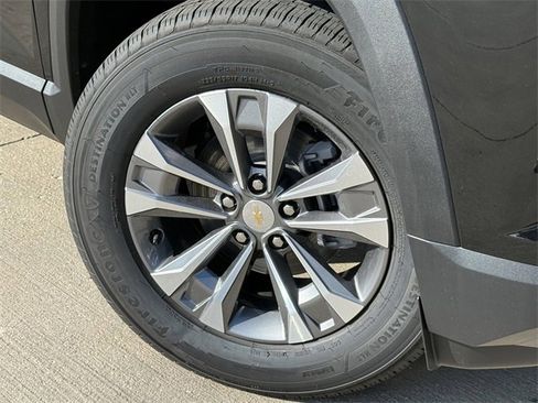 New 2026 Chevrolet Equinox LT w/ Convenience Package II image 9