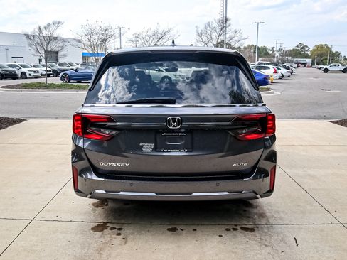 New 2026 Honda Odyssey Elite image 9