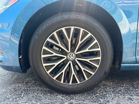 Used 2021 Volkswagen Jetta SE FWD image 8