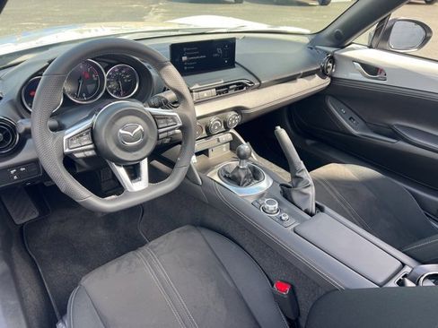 Used 2024 MAZDA MX-5 Miata Club image 16