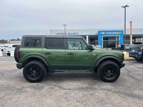 Used 2024 Ford Bronco Wildtrak image 2