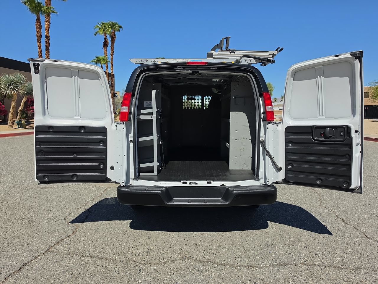 Used 2024 GMC Savana 2500 w/ Driver Convenience Package RWD image 23