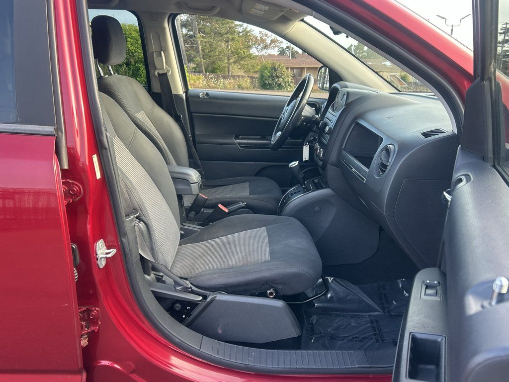 Used 2011 Jeep Compass Sport FWD image 21