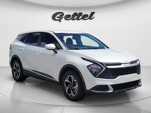 Used 2023 Kia Sportage LX FWD image 3