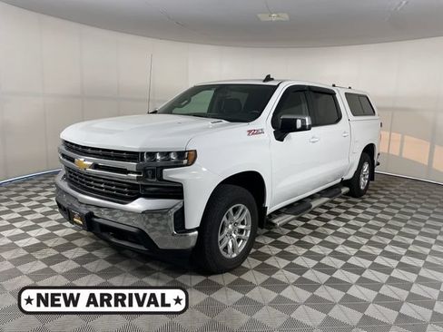 Certified 2022 Chevrolet Silverado 1500 LT AWD/4WD image 1