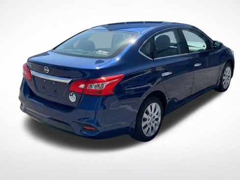 Used 2017 Nissan Sentra S image 6