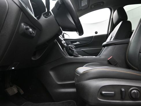 Used 2022 Chevrolet Equinox Premier image 14