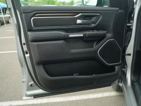 Used 2022 RAM 1500 Laramie AWD/4WD image 14