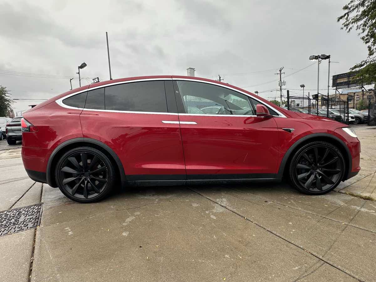 Used 2017 Tesla Model X 100D AWD/4WD image 4