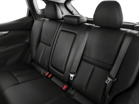 Used 2018 Nissan Rogue Sport SL w/ SL Premium Package image 16