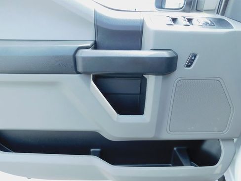 Used 2022 Ford F550 4x4 Crew Cab Super Duty w/ Power Equipment Group image 19