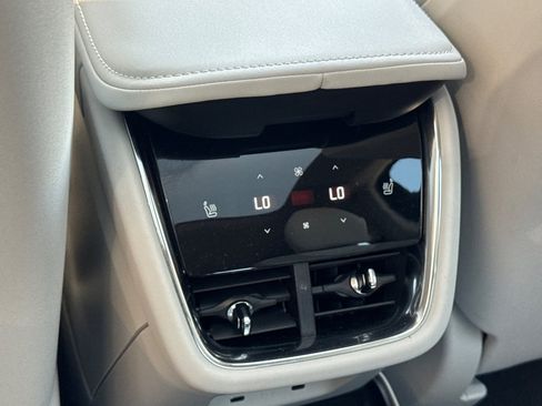 Certified 2025 Volvo EX90 Ultra AWD/4WD image 14