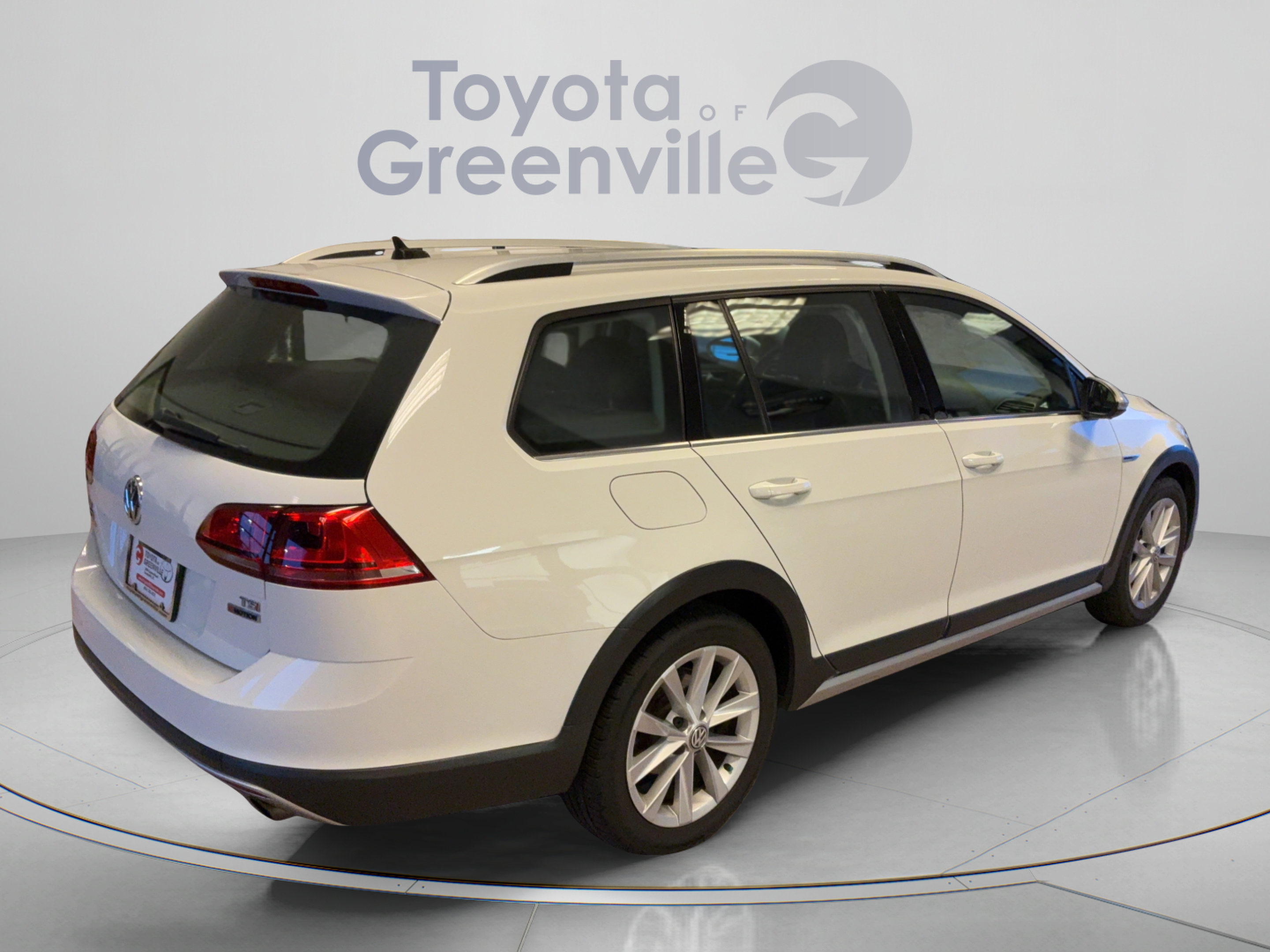 Used 2017 Volkswagen Golf Alltrack S AWD/4WD image 6