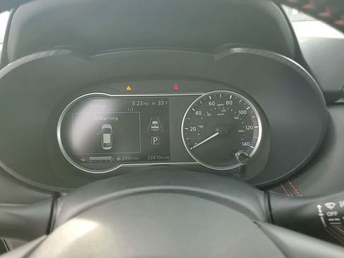 Used 2024 Nissan Versa SR image 18