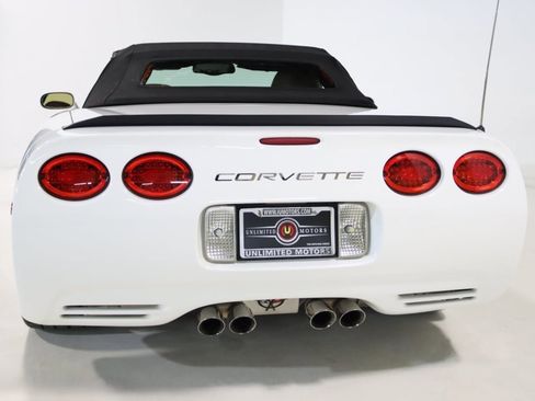 Used 2004 Chevrolet Corvette w/ Preferred Equipment Group image 25