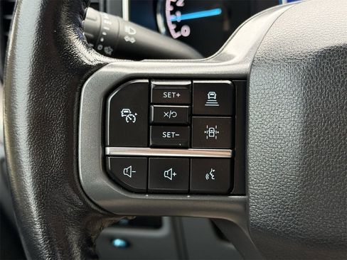 Certified 2022 Ford F150 XLT w/ Equipment Group 302A High image 13